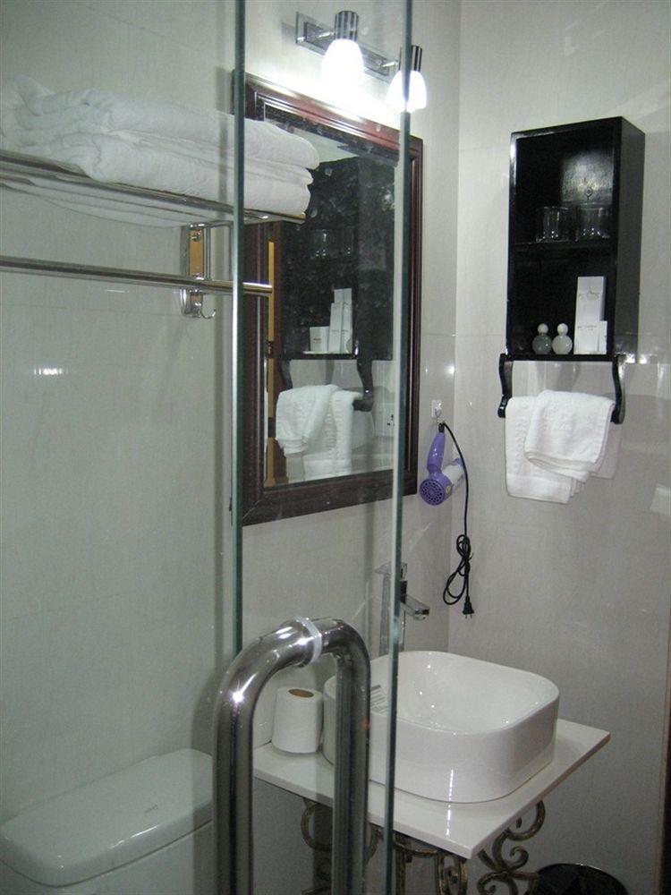 Rumduol Grand Hotel Phnom Penh Bagian luar foto